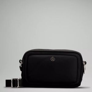 Lululemon Crossbody Canera Bag 2L - Black